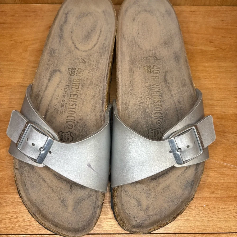 Birkenstock Madrid Women Size EU 40 US 9 Silver One Strap Slip On Sandals Shoes - Picture 1 of 7